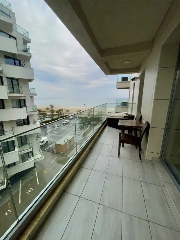 Apartment 32
